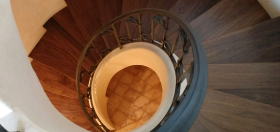 Hardwood Staircase & banister Installation services